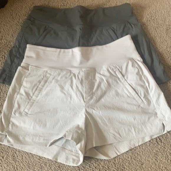Set Of 2 Athleta Trekkie North Short 